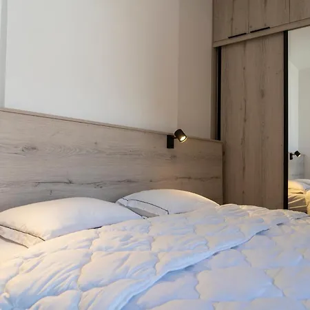 Horizon - Beachfront Apartment