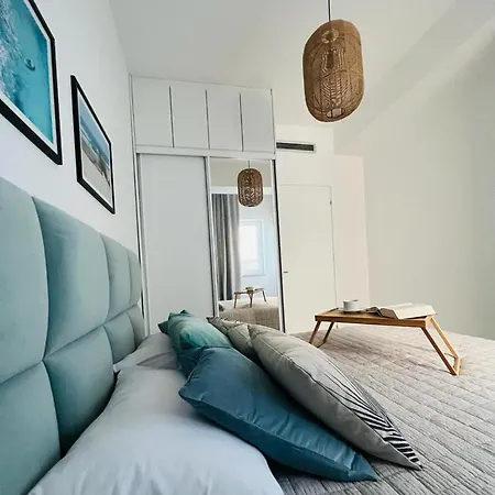 Horizon - Beachfront アパート Sarandë