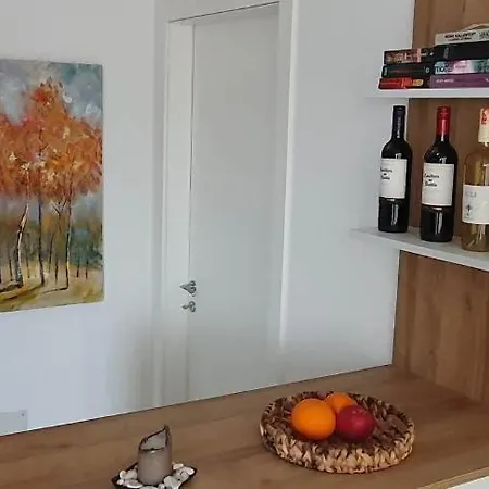Horizon - Beachfront Apartment